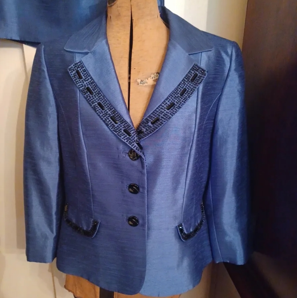 Tahari Arthur S. Levine LUXE Beaded Blue 2 Piece Skirt Suit - Picture 2 of 8